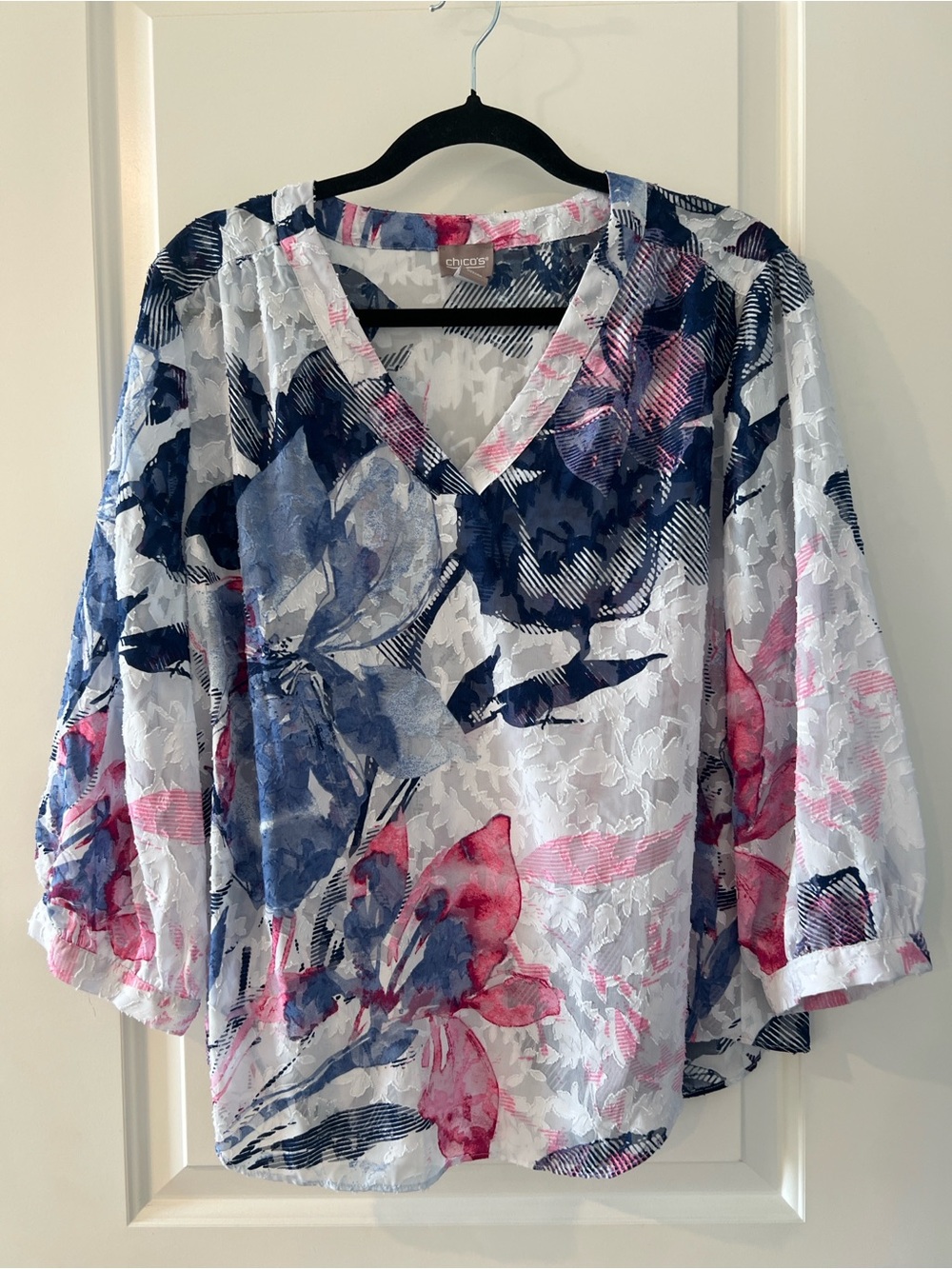 Chico’s Blue Pink Floral Burnout V-Neck 3/4 Sleeve Blouse Top Size 2 Large